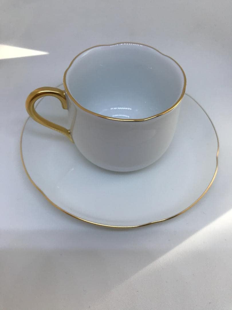 新品　大倉陶園　白磁デミタスカップ&ソーサー箱つき（ゴールドライン） 直営店限定＞ゴールドライン デミタスカップ＆ソーサー（100cc）